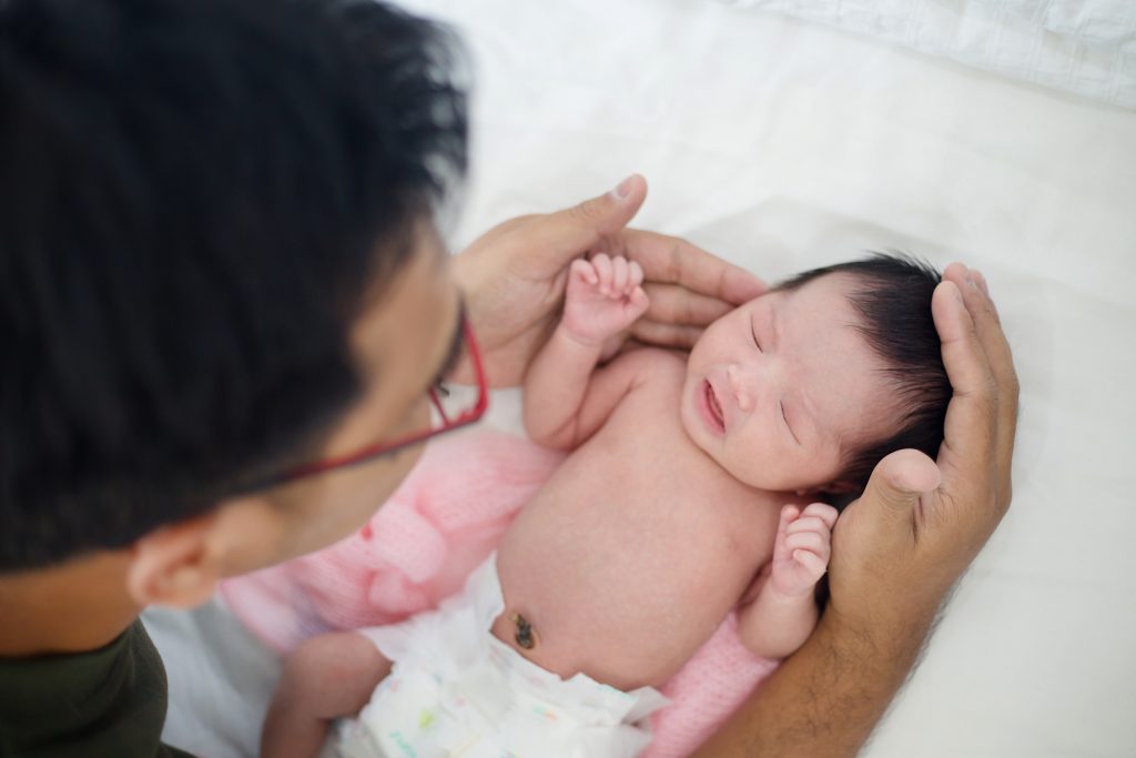 Có nên lưu trữ máu cuống rốn không
